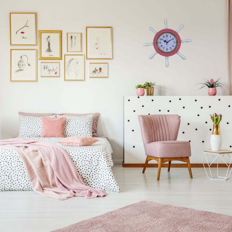 Pembe Kavelalı Dümen Duvar Saati