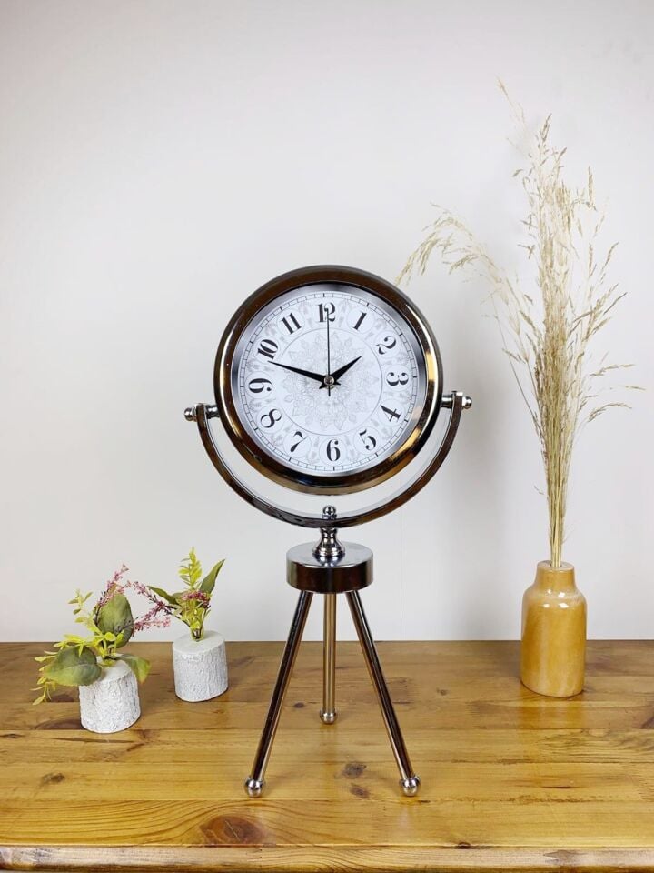 Krom Metal Mini Tripod Çini Desen Masa Saati 45×26 cm