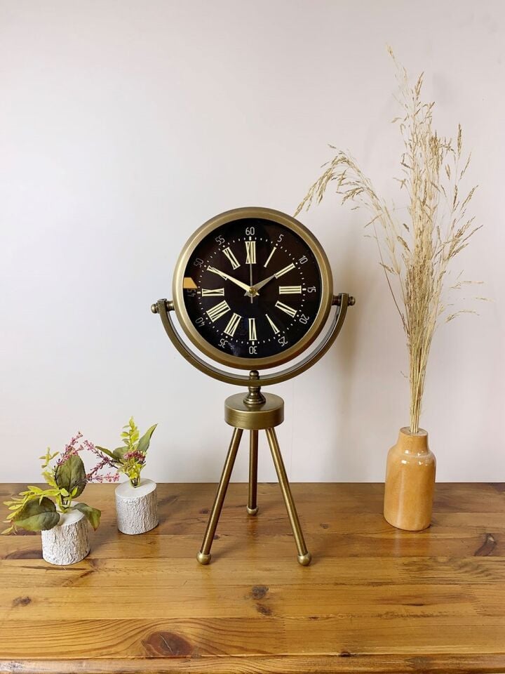 Eskitme Metal Mini Tripod Zarif Masa Saati 45×26 cm