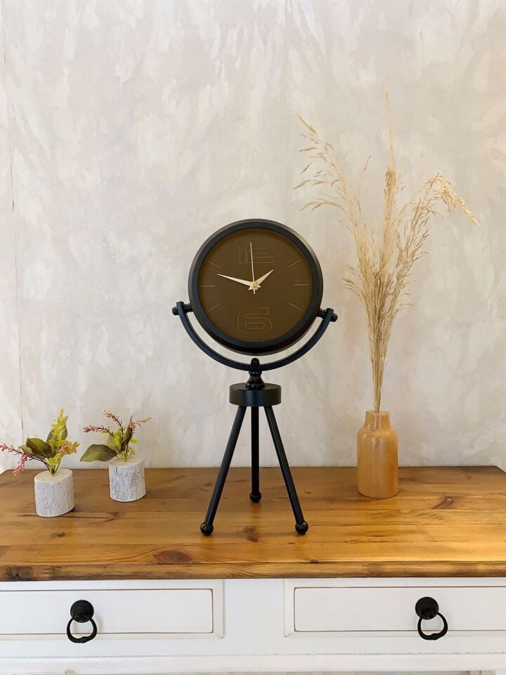 Siyah Metal Mini Tripod Spor Masa Saati 45×26 cm