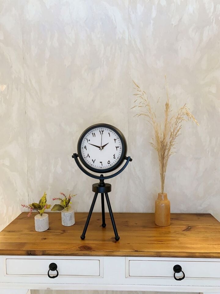 Siyah Metal Mini Tripod Farsça Masa Saati 45×26 cm