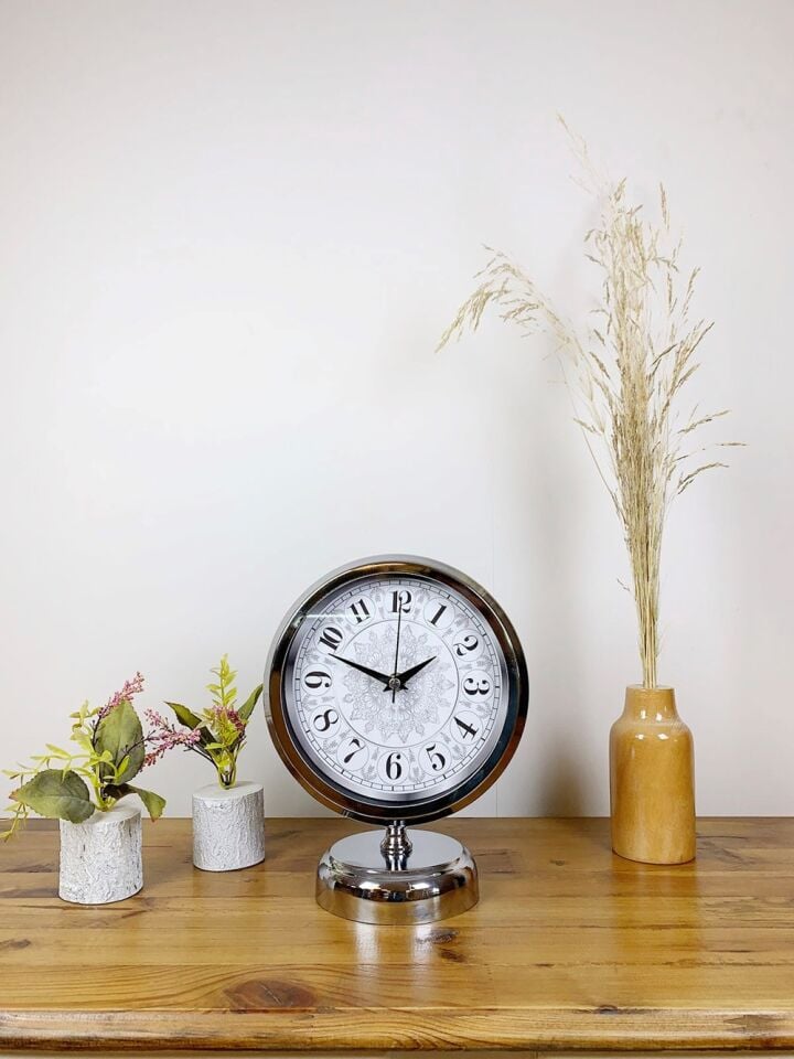 Krom Metal Çini Desen Masa Saati 25×20 cm