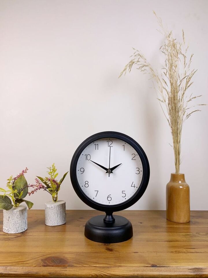 Siyah Metal Zarif Masa Saati 25×20 cm