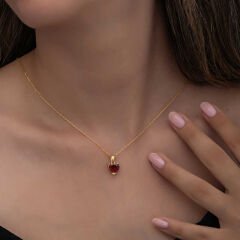 925 Ayar Gümüş Gold Kırmızı Taşlı Kalpli Kadın Kolye T8325 (491491)