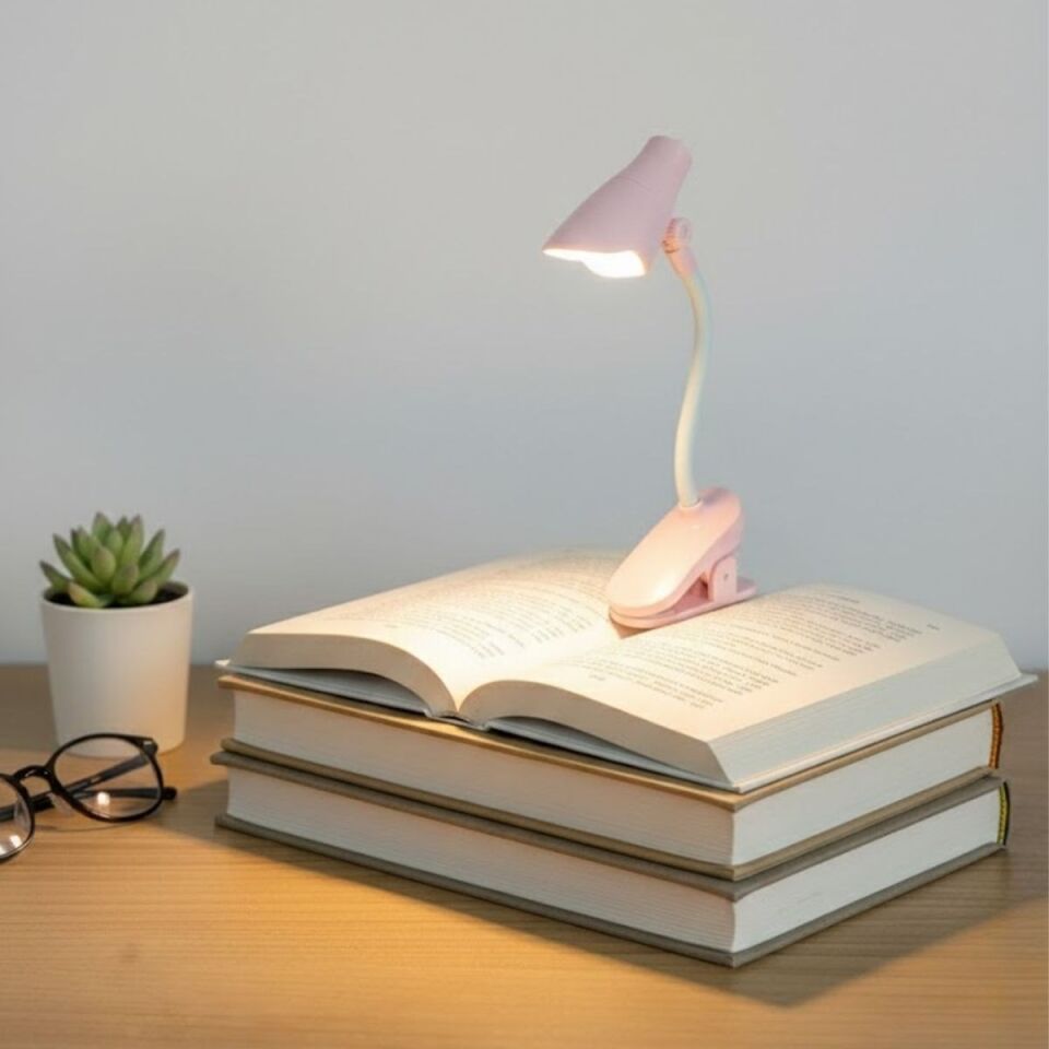 AD Lamba Model Mandallı LED Kitap Okuma Lambası – Kıvrılabilir Esnek Gövdeli, Taşınabilir Gece Lambası & Masaüstü Okuma Işığı