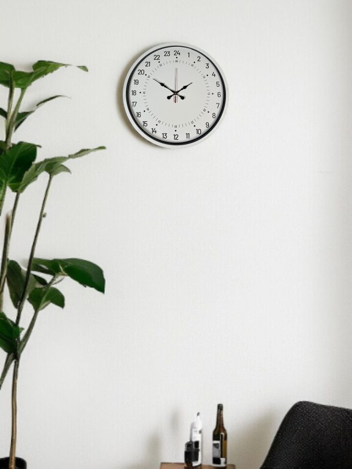 36 Cm Beyaz 24 Saat Göstergeli Özel Tasarım Duvar Saati