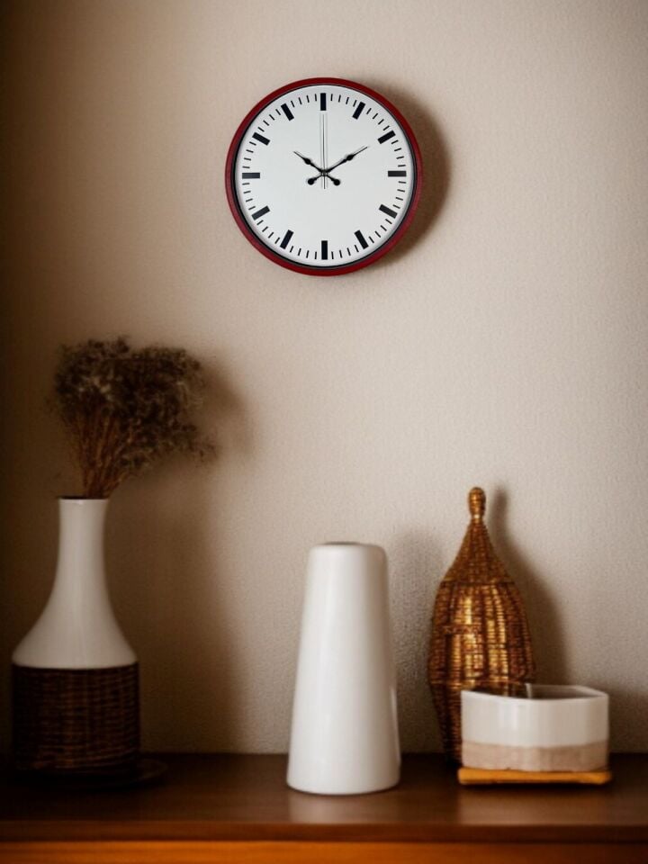 36 Cm Kırmızı Sade Dekoratif Duvar Saati