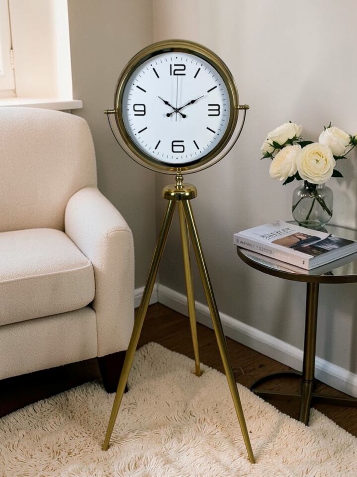 Aurora Gold Ayaklı Tripod Saat