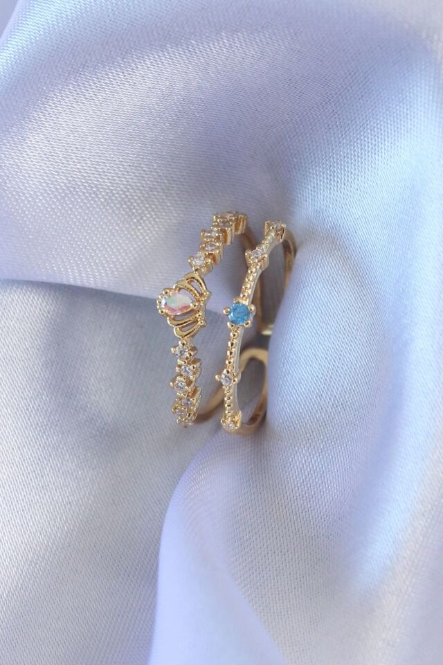 Mey İthalat® Gold Renk Zirkon Taşlı Taç Figür Pirinç Kadın Yüzük