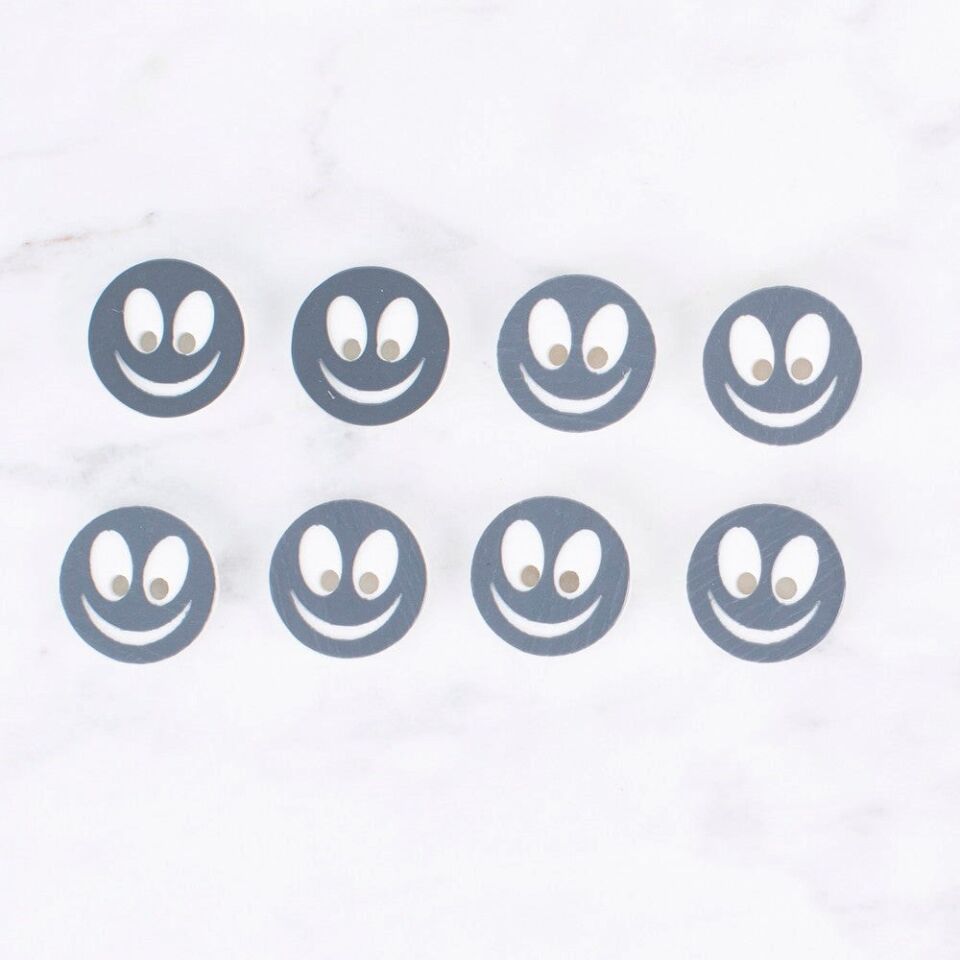 Loren Crafts 8 li Gülen Yüz Koyu Gri Rengi Düğme -