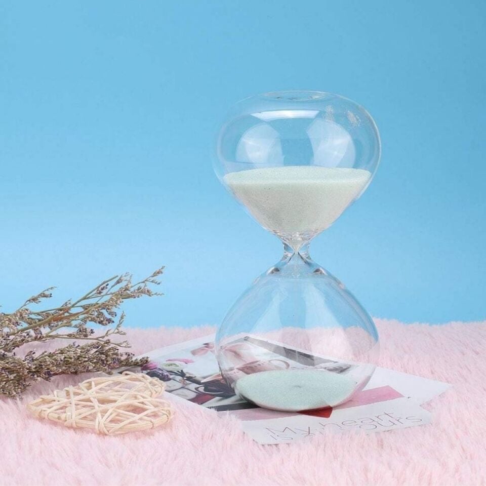 Masaüstü Cam Kum Saati – Estetik Tasarım, Dekoratif Zaman Ölçüm Aleti