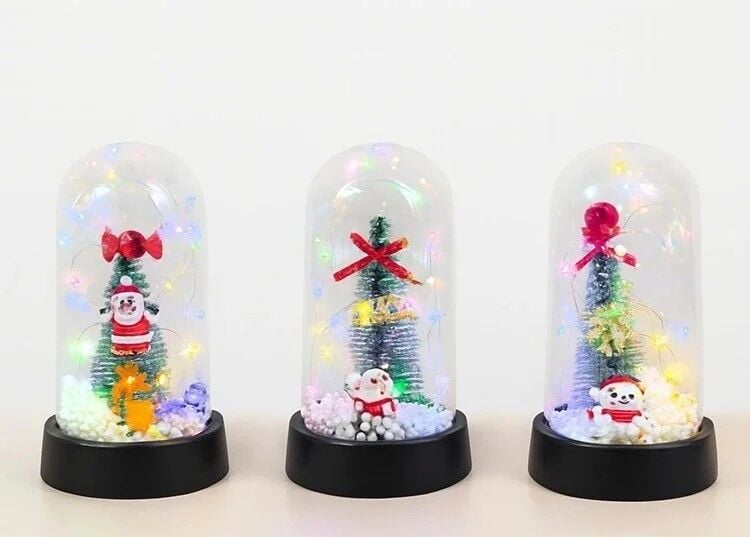 Yılbaşı Temalı Işıklı Dekoratif Cam Fanus