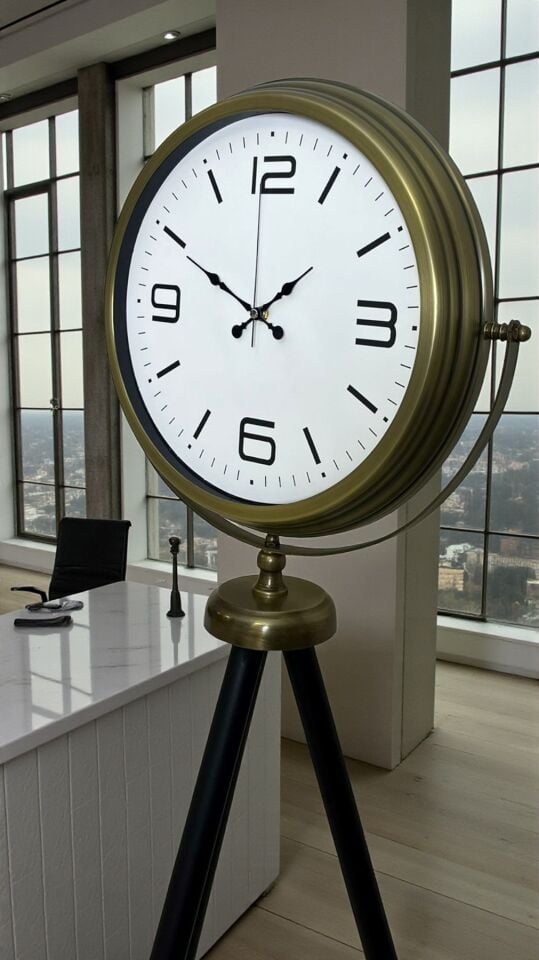 Elegant Vintage Tripod Ayaklı Saat