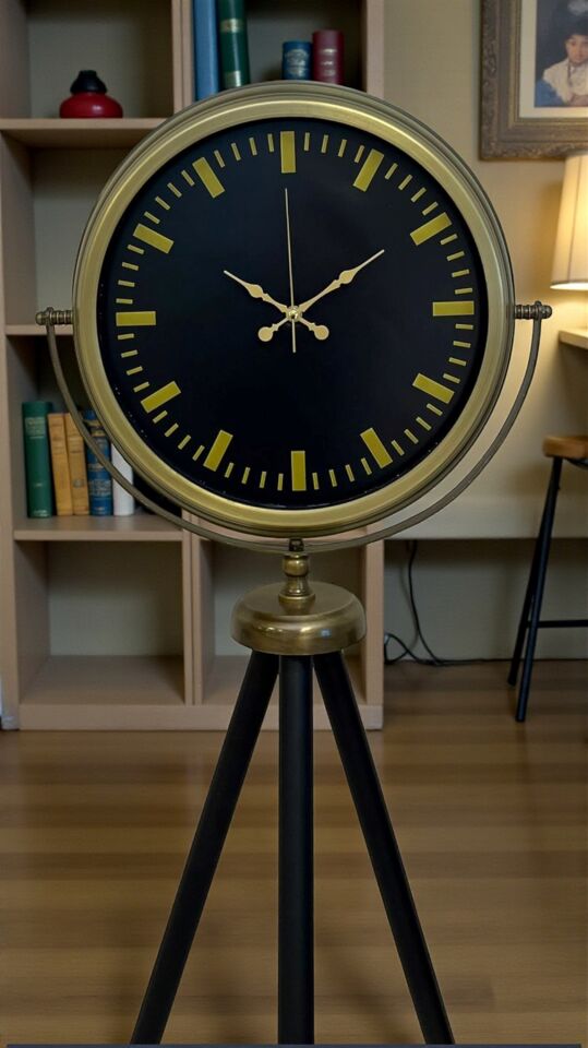 Nostalji Şık Tasarım Tripod Ayaklı Saat