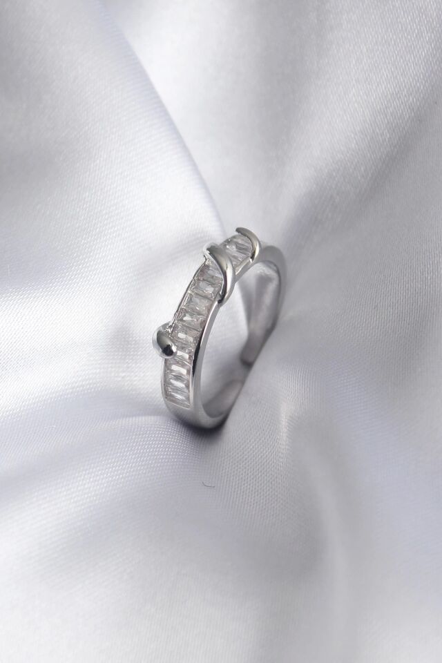 Mey İthalat® Pirinç Gümüş Renk Su Yolu Zirkon Taşlı Kadın Yüzük