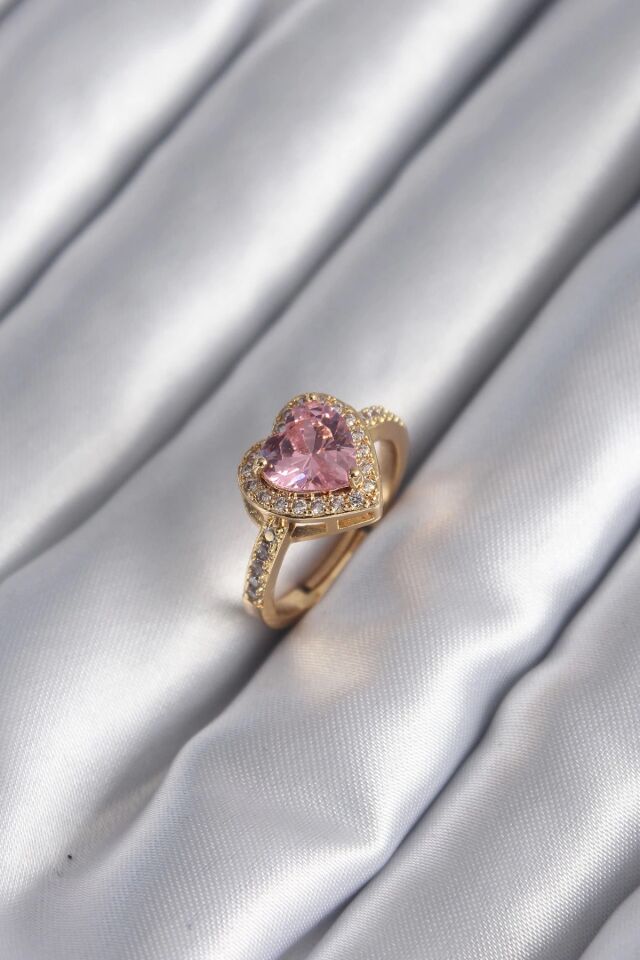 Mey İthalat® Pirinç Gold Renk Pembe Zirkon Taşlı Charm Kalp Model Kadın Yüzük