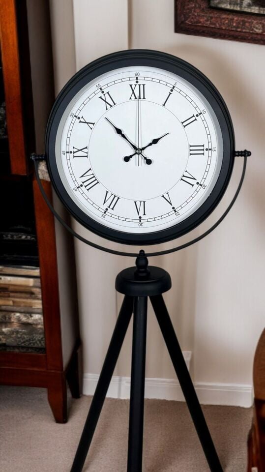 Black Elite Tripod Ayaklı Saat