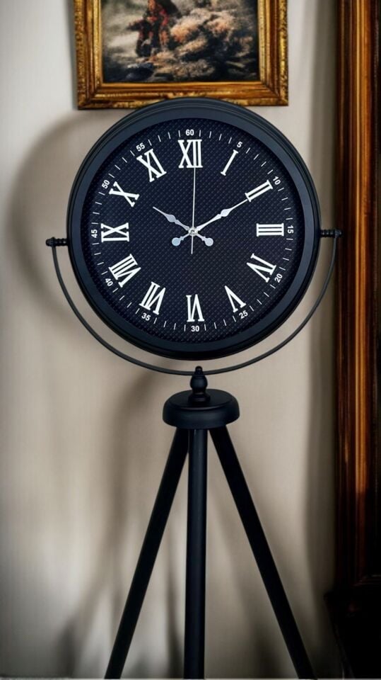Midnight Black Tripod Ayaklı Saat