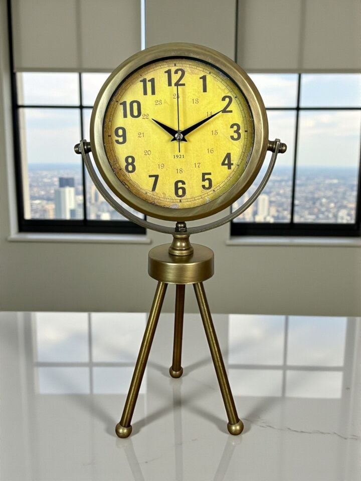 Retro Antique Üç Ayaklı Metal Eskitme Masa Saati