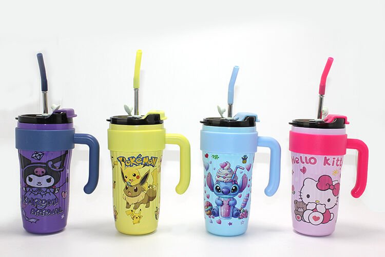 Sevimli Çizgi Film Karakterli Pipetli Termos