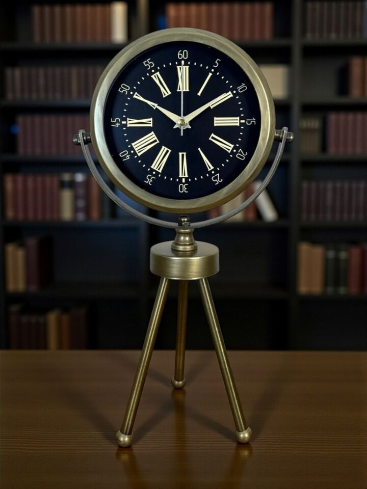 Eskitme Üç Ayaklı Masa Saati