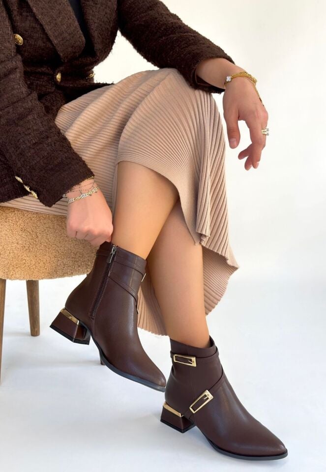 İnay Kahverengi Cilt Topuklu Bot