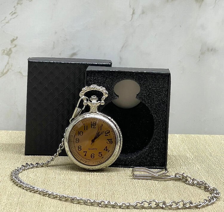 Özel Kutulu Camlı Gümüş Köstekli Saat