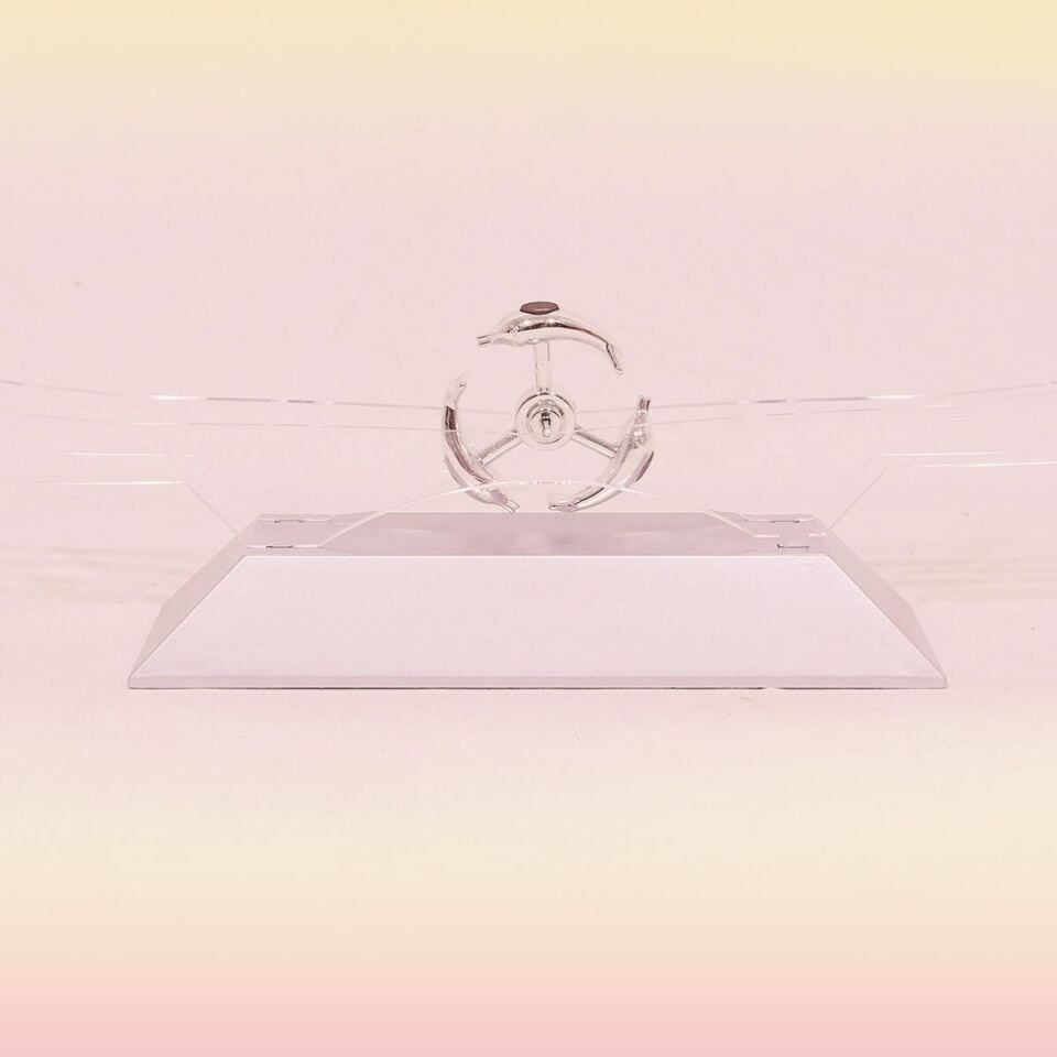 AD Dekoratif Masa Üstü Obje Manyetik Kinetik Orbital Dönen Yunuslar