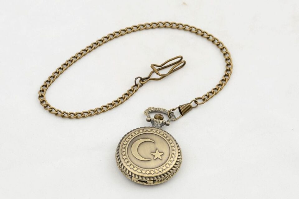 Türk Bayraklı Köstekli Saat