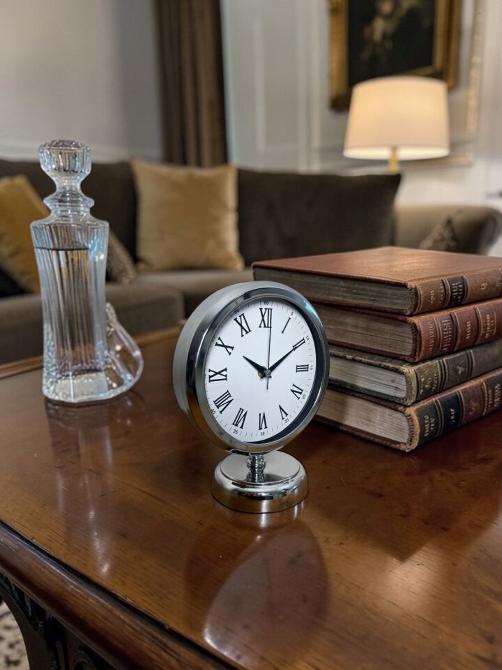 Krom Zarif 25 x 20 Cm Metal Masa Saati