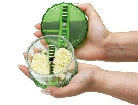 AD Pratik Sarımsak Ezme Doğrama Rendeleme  Öğütme Aleti Aparatı