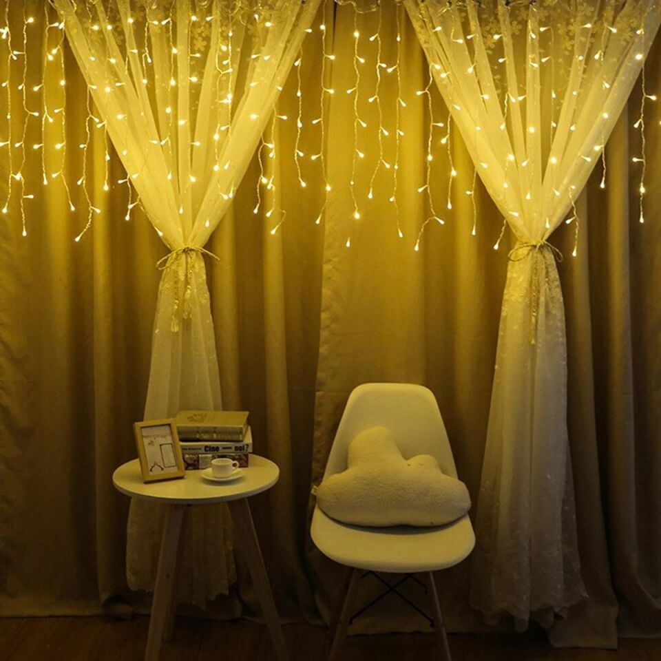 AD 8 Fonksiyonlu 16 Saçaklı Perde Led 3 x 1 (Günışığı)